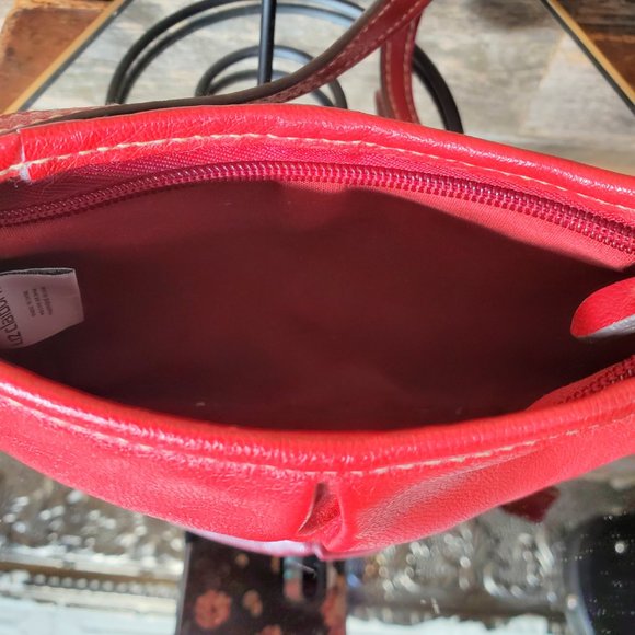 Vintage Liz Claiborne Small Red Polyvinyl Handled Bag - Picture 4 of 9